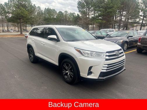 2019 Toyota Highlander LE I4