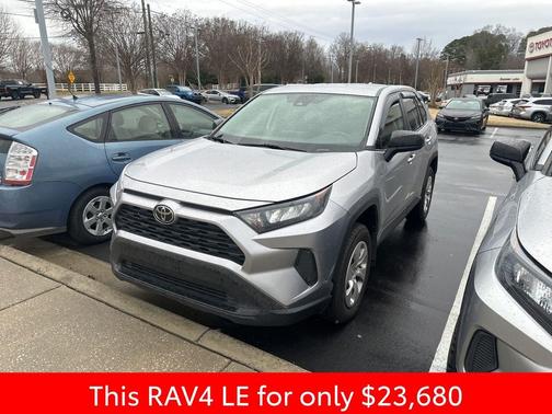 2022 Toyota RAV4 LE