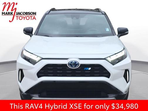 2024 Toyota RAV4 Hybrid SE