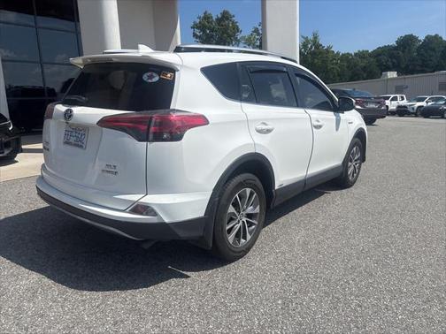 2017 Toyota RAV4 Hybrid XLE