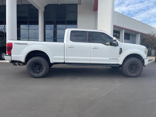 2022 Ford F-350 Lariat
