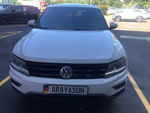 Pure White 2020 Volkswagen Tiguan 2.0T SE