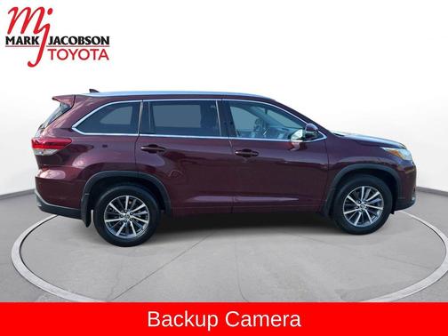 Ooh La La Rouge Mica 2018 Toyota Highlander XLE
