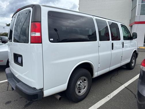 2017 Chevrolet Express 2500 LS