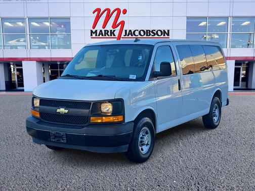 2017 Chevrolet Express 2500 LS