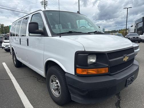 2017 Chevrolet Express 2500 LS