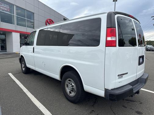 2017 Chevrolet Express 2500 LS
