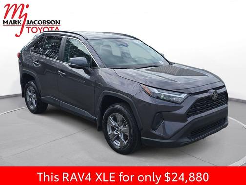 2022 Toyota RAV4 XLE