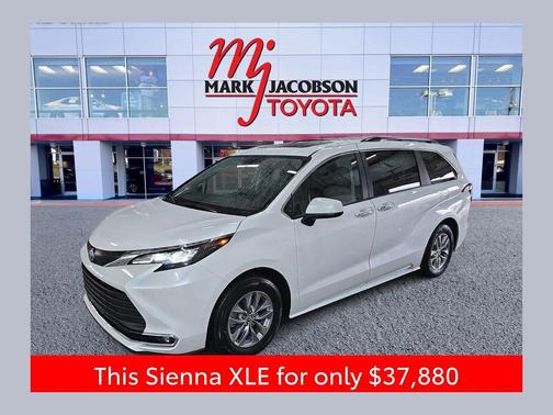 2024 Toyota Sienna XLE