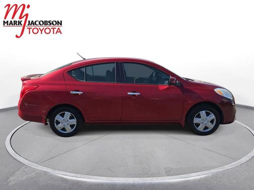 2014 Nissan Versa 1.6 SV