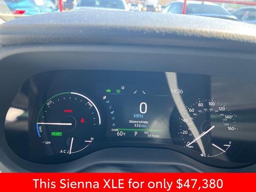 2025 Toyota Sienna XLE