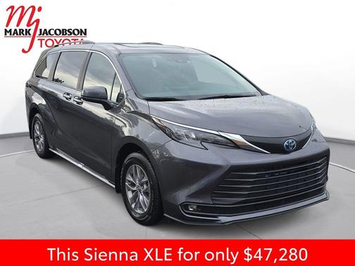 2025 Toyota Sienna XLE