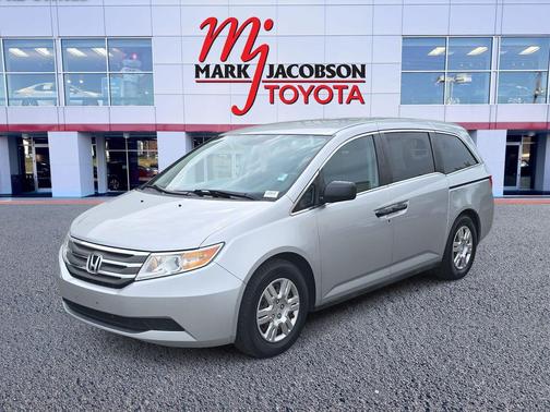 Alabaster Silver Metallic 2012 Honda Odyssey LX