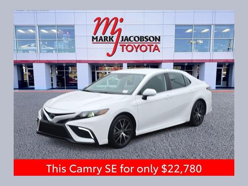 2023 Toyota Camry SE