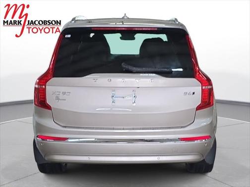 2023 Volvo XC90 B6 Ultimate 7-Seater
