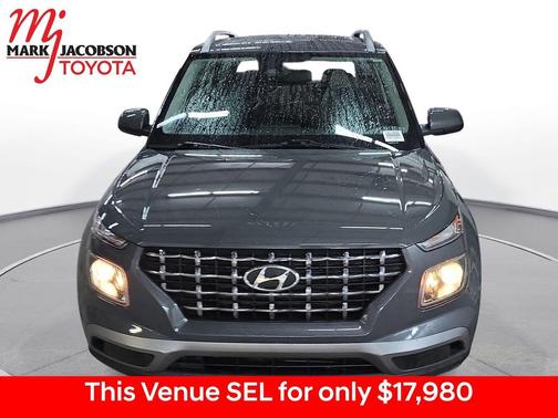 2025 Hyundai VENUE SEL