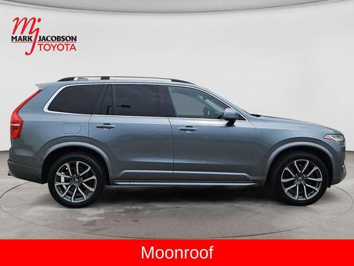 Gray Metallic 2019 Volvo XC90 T5 Momentum