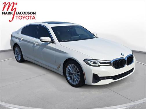 2021 BMW 530 530i