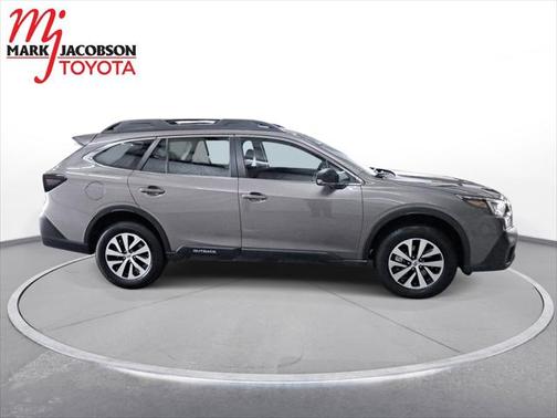 2022 Subaru Outback Base