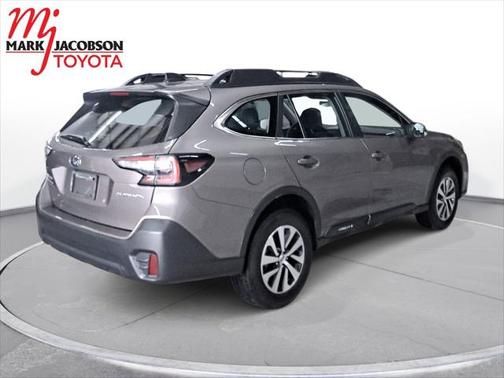 2022 Subaru Outback Base
