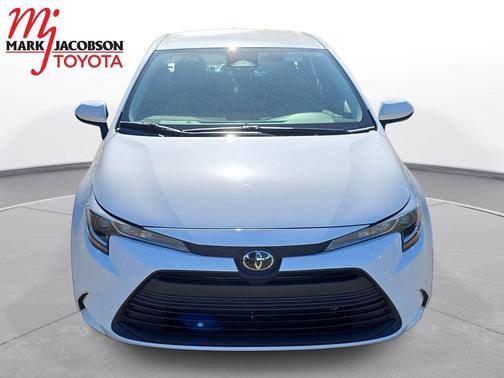 Ice Cap 2025 Toyota Corolla LE