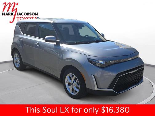 Steel Gray 2024 Kia Soul LX