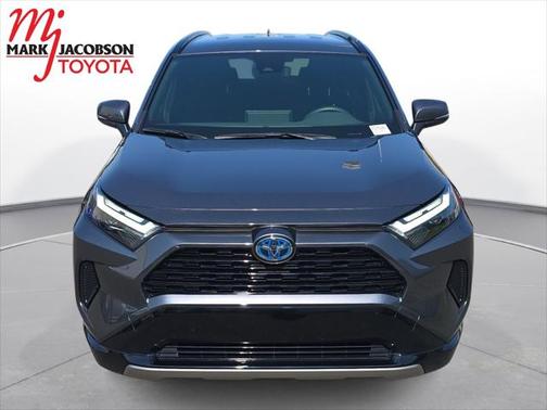 2022 Toyota RAV4 Hybrid SE