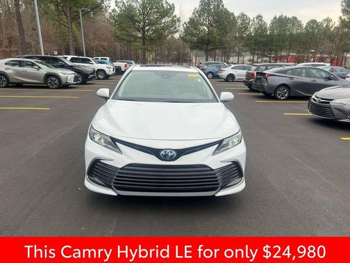 2024 Toyota Camry Hybrid SE