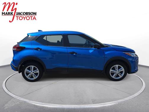 Electric Blue Metallic 2025 Nissan Kicks S