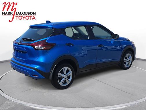 Electric Blue Metallic 2025 Nissan Kicks S