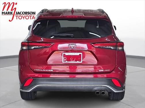 2022 Toyota Highlander XSE
