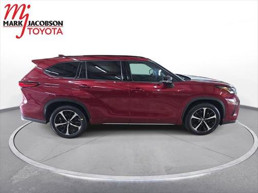 2022 Toyota Highlander XSE