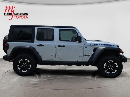 Silver Zynith Clearcoat 2024 Jeep Wrangler 4xe Rubicon