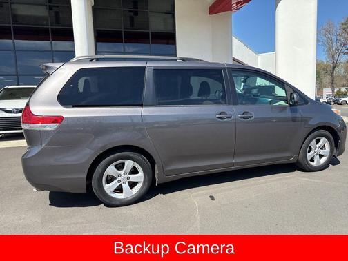 2014 Toyota Sienna LE