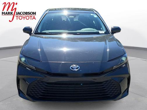 Underground 2025 Toyota Camry LE