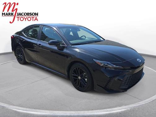 Midnight Black Metallic 2025 Toyota Camry SE