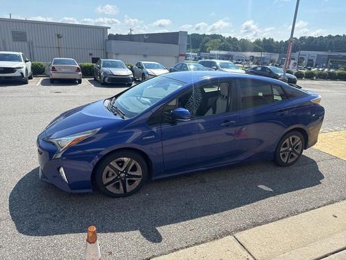 2016 Toyota Prius Four Touring