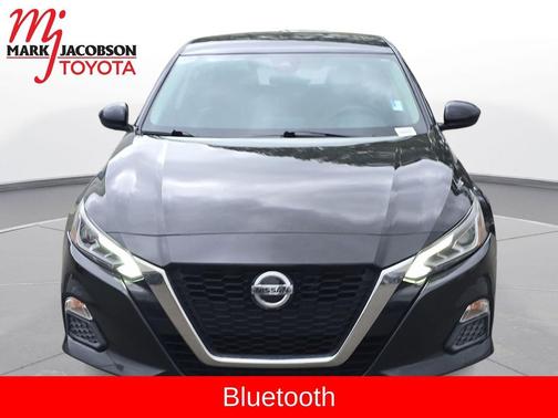 2020 Nissan Altima SR FWD