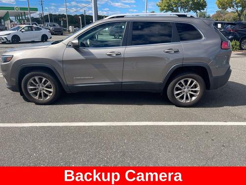 Light Brownstone Pearlcoat 2019 Jeep Cherokee Latitude