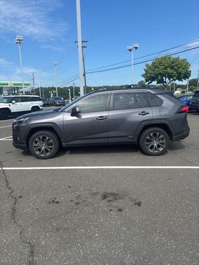 2024 Toyota RAV4 Hybrid XLE Premium