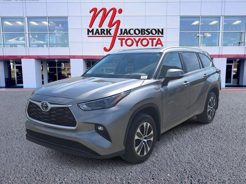 Heavy Metal 2025 Toyota Highlander XLE