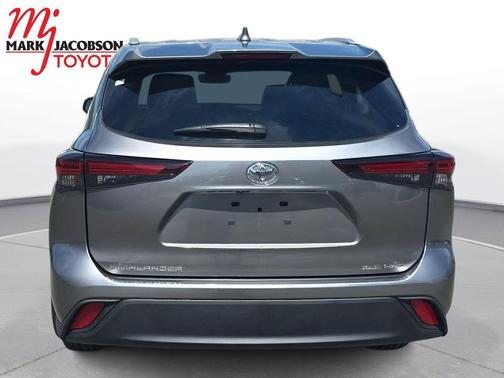 Heavy Metal 2025 Toyota Highlander XLE