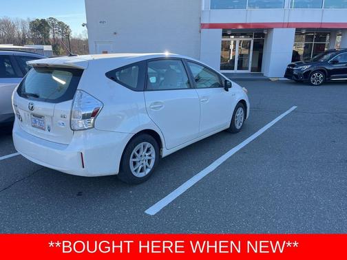 2013 Toyota Prius v Three