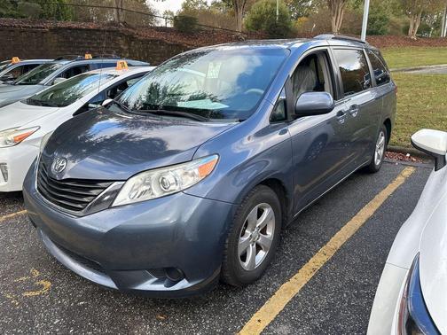 2014 Toyota Sienna LE