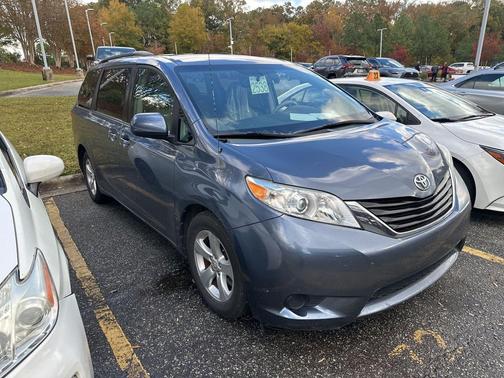 2014 Toyota Sienna LE