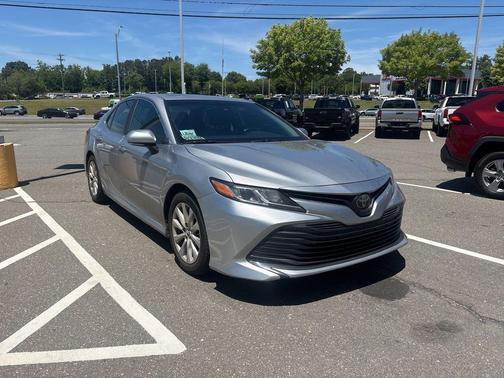 Celestial Silver Metallic 2019 Toyota Camry LE
