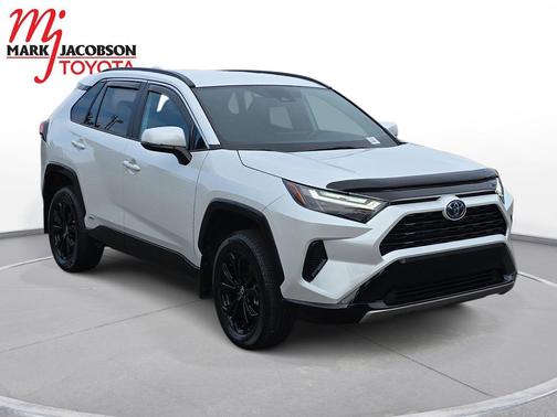 2024 Toyota RAV4 Hybrid SE