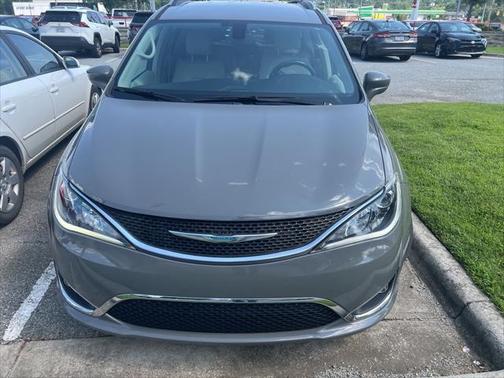 2020 Chrysler Pacifica Hybrid Touring L