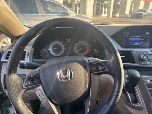 White Diamond Pearl 2015 Honda Odyssey LX