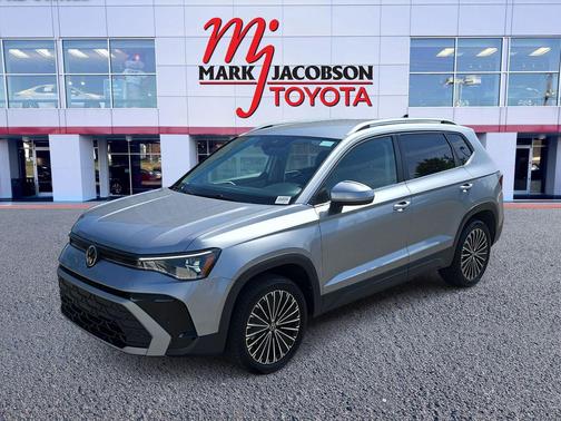 Pyrite Silver Metallic 2025 Volkswagen Taos 1.5T SE